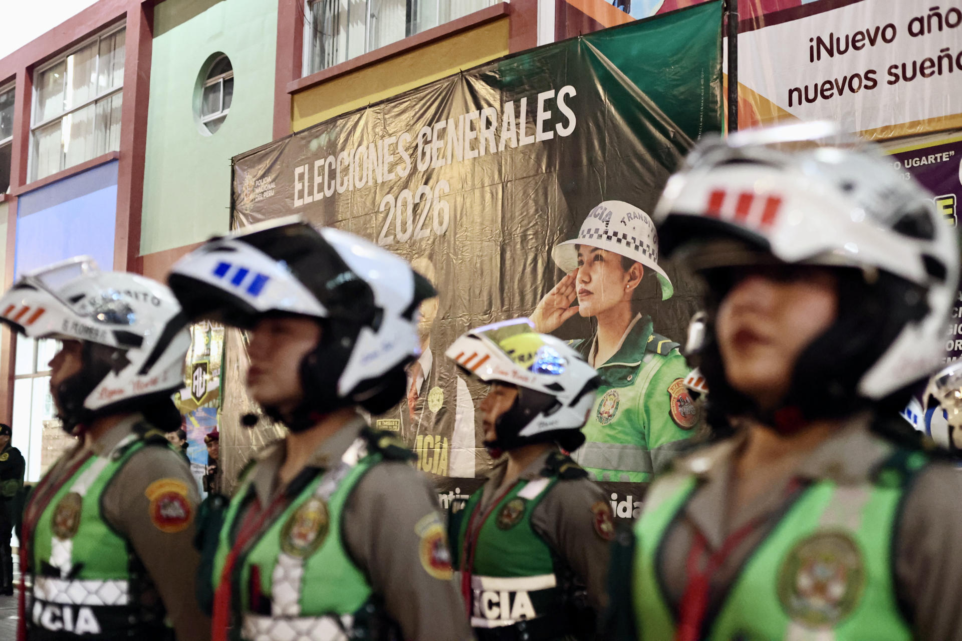 Policía Nacional de Perú (PNP) recibiendo instrucciones por las elecciones generales de 2026