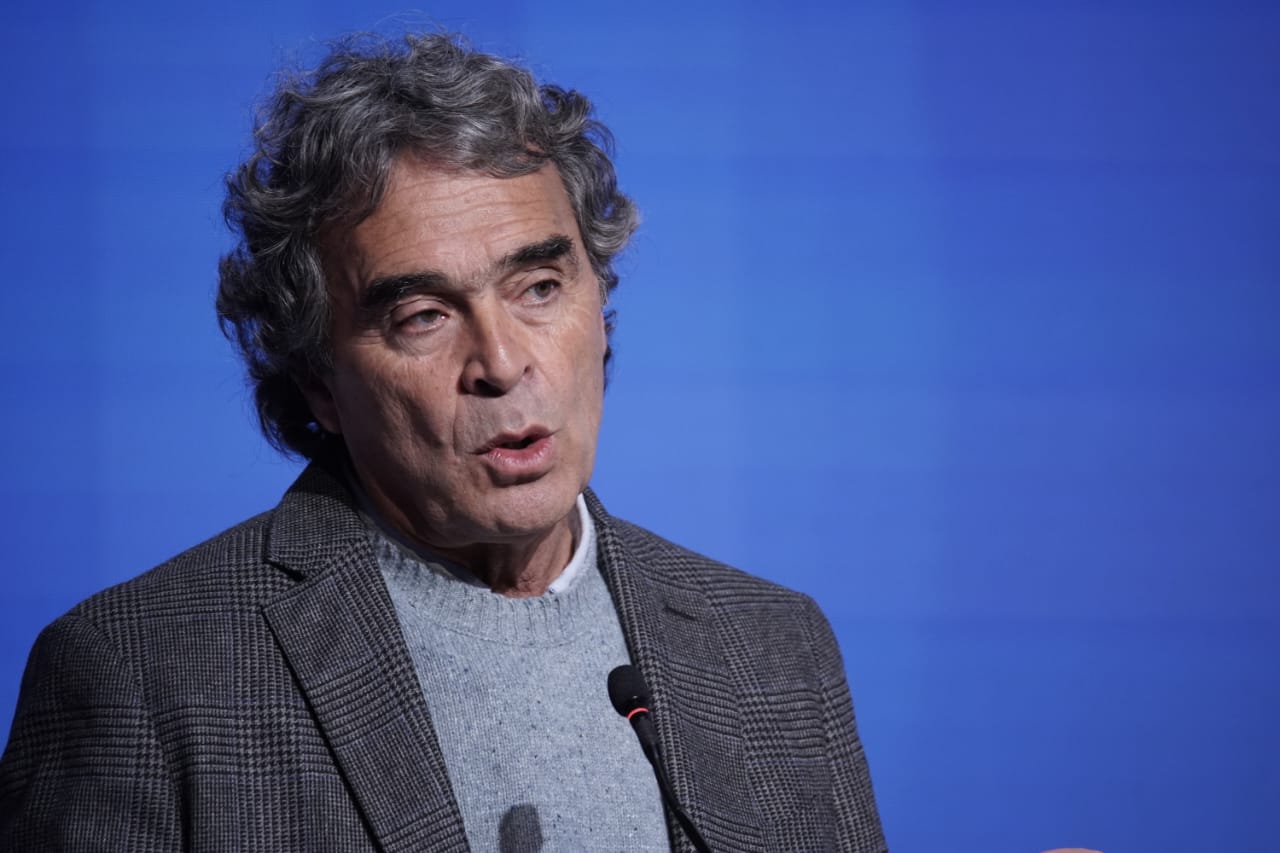 El candidato Sergio Fajardo en la cumbre de gobernadores de la FND.