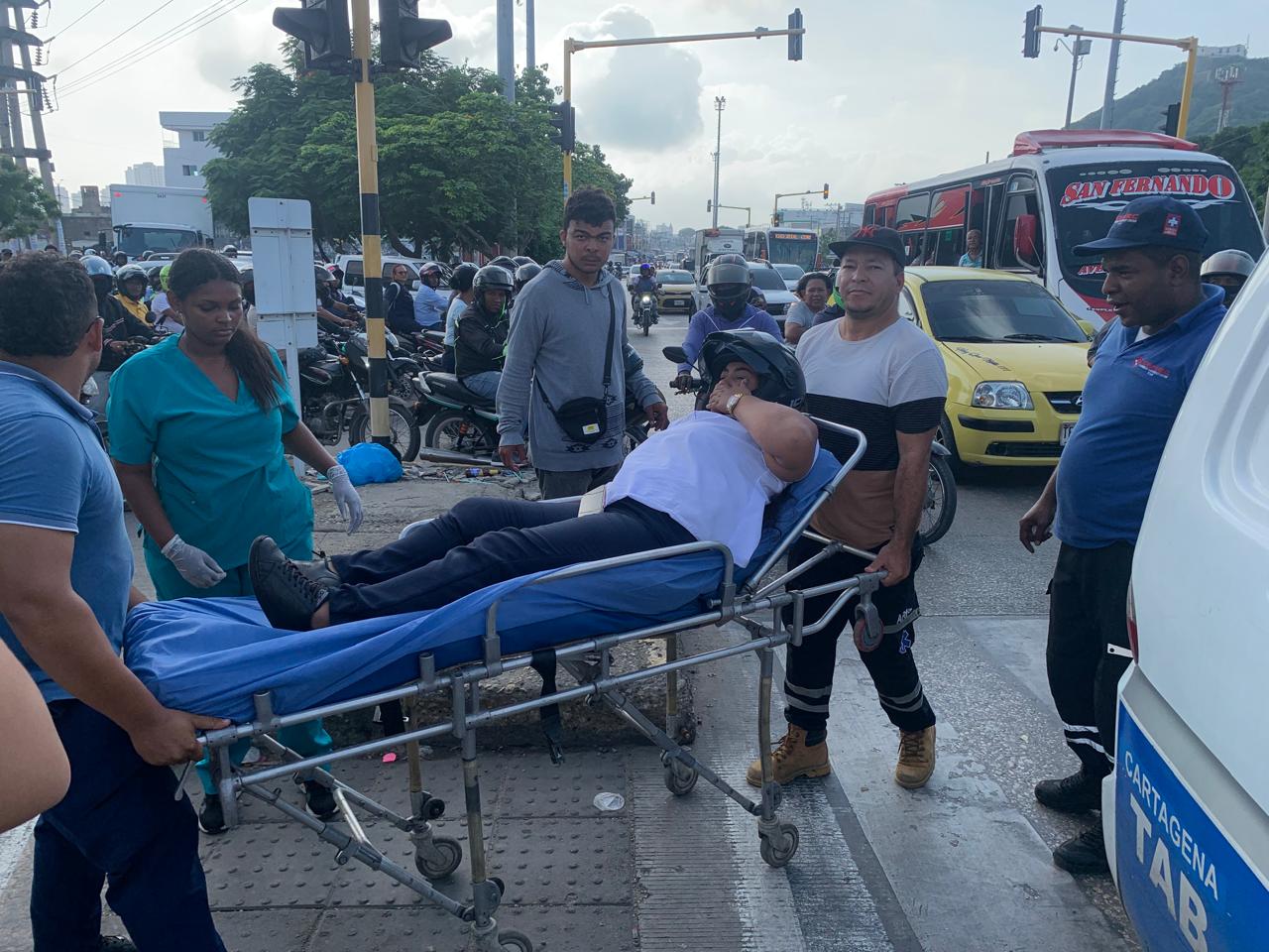 Accidente en moto en Cartagena que dejó una mujer herida