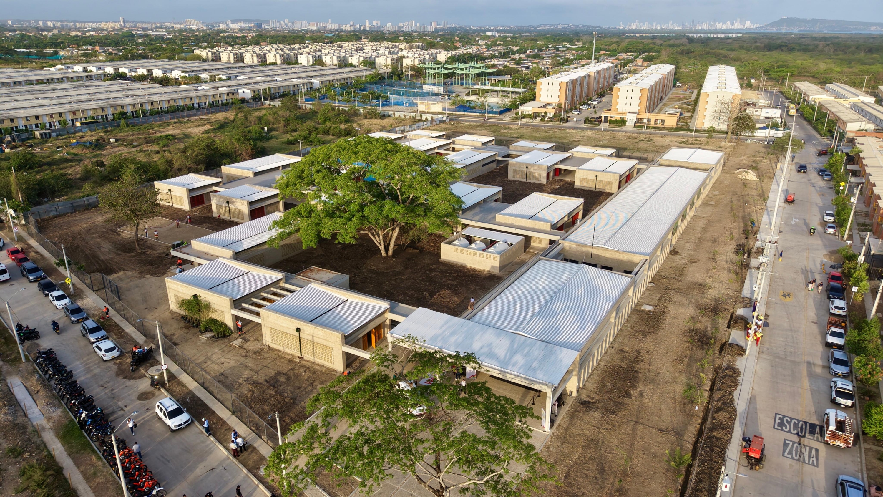 I. E. Cecilia Porras School, el primer colegio público bilingüe de Cartagena, es una realidad para 1.100 estudiantes!