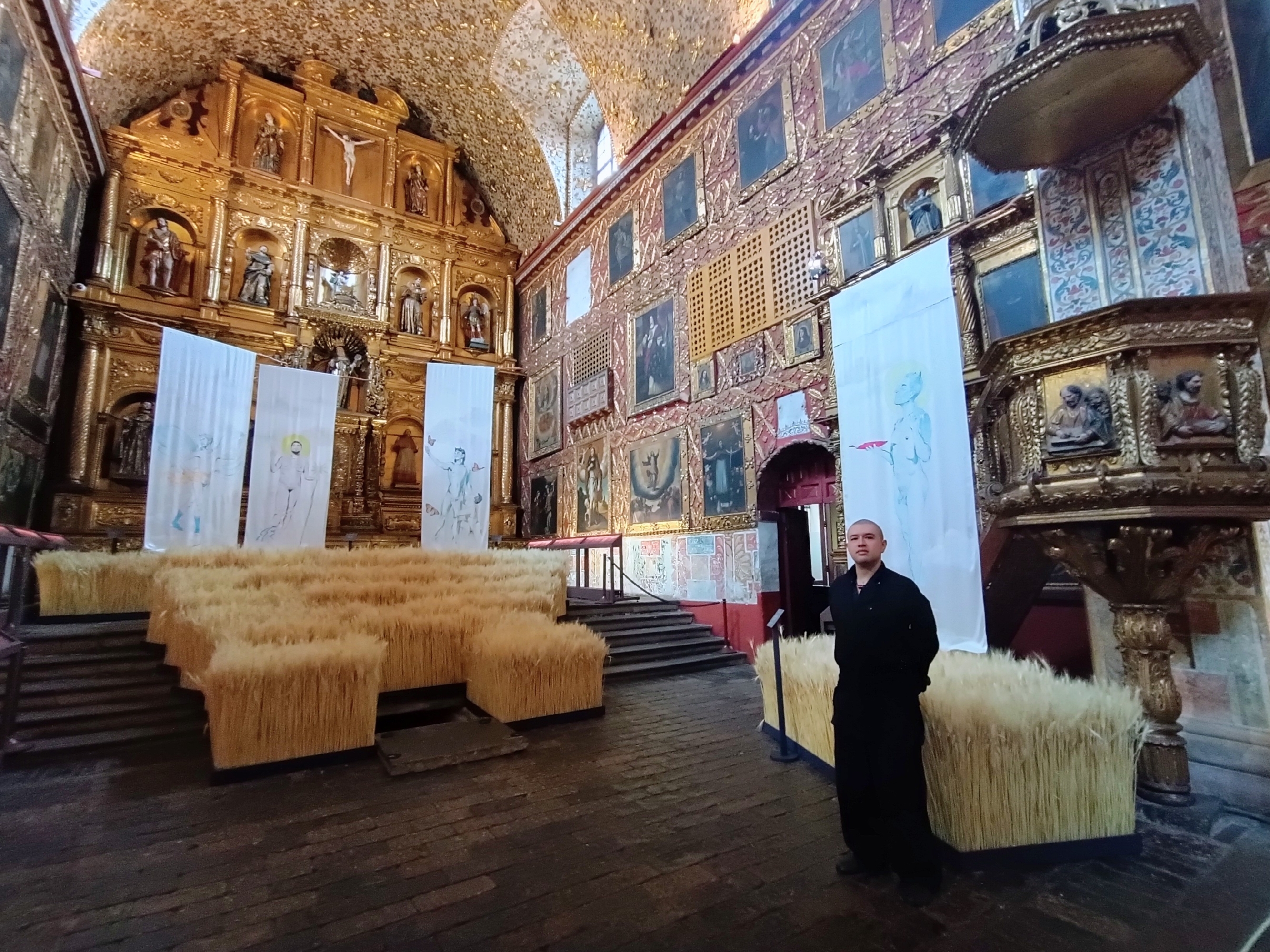 David Felipe Escobar irrumpe en la Iglesia Museo de Santa Clara con una propuesta artística que explora el cuerpo, la espiritualidad y las identidades disidentes a través de
