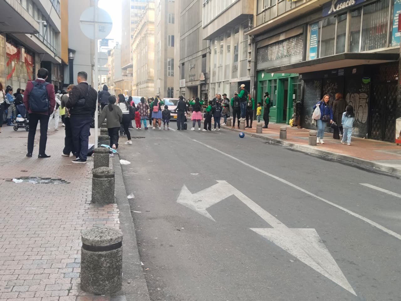 Comunidad indígena Emberá en el centro de Bogotá