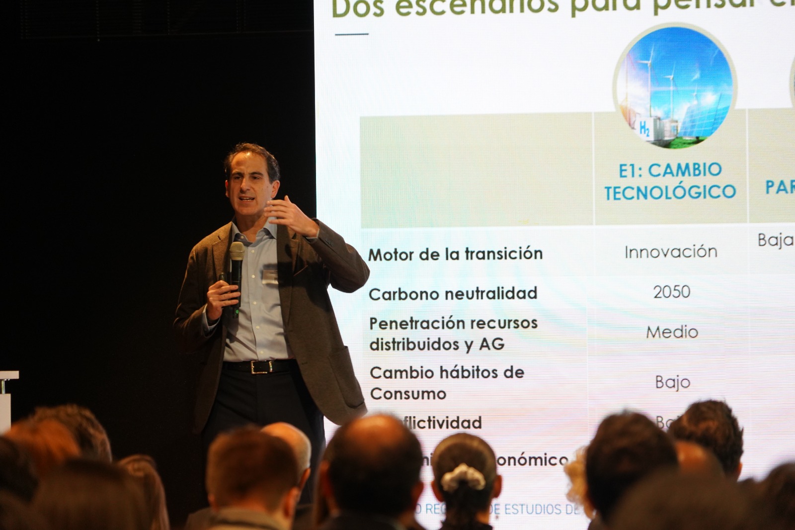 Tomás González, director of Cree.