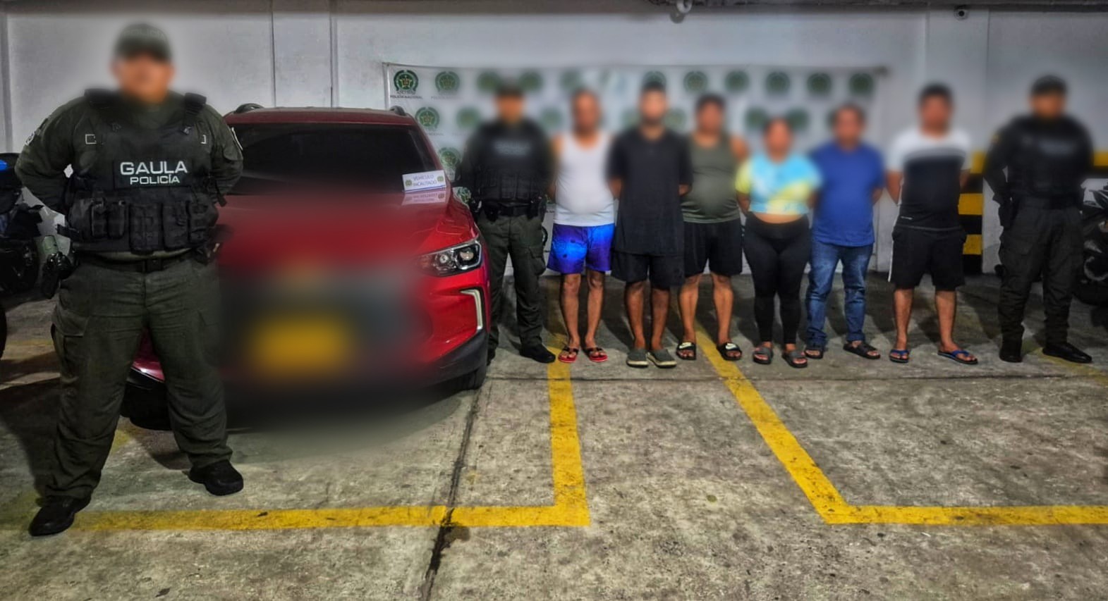 Policía