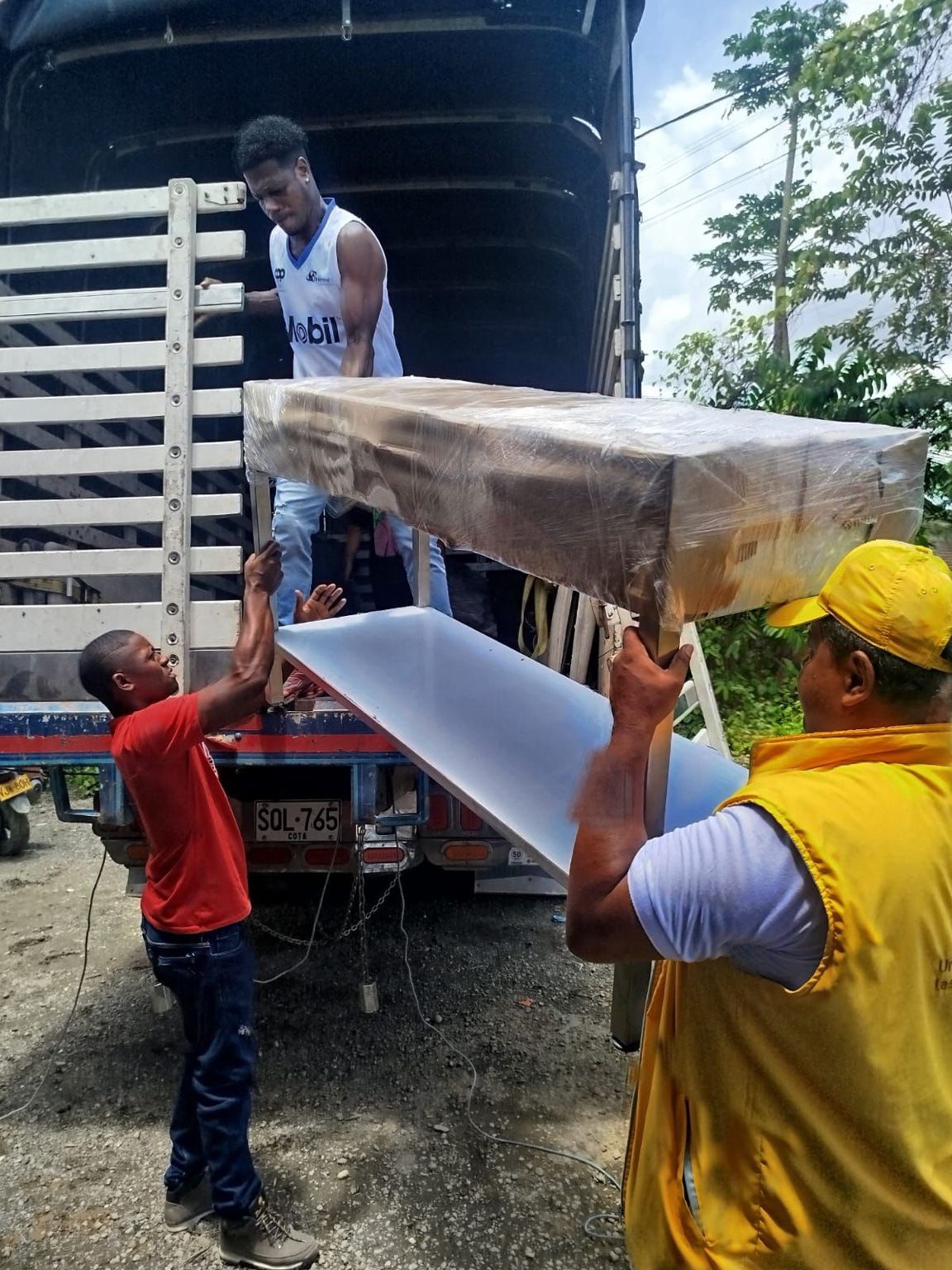 Jornada de entrega de cartas de indemnización a víctimas del conflicto armado en el Valle.