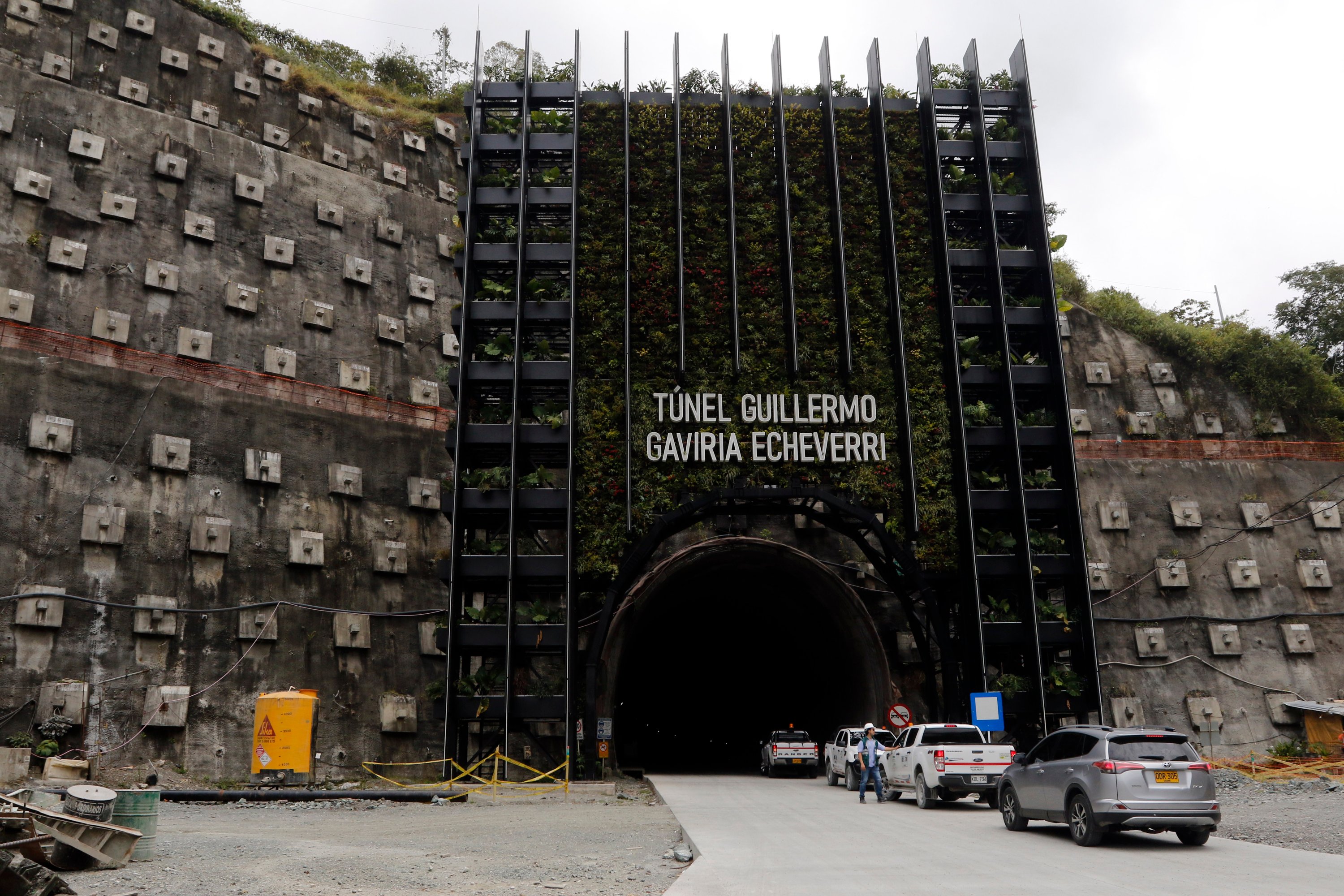 Tras una disputa entre la Gobernación de Antioquia y el invías, iniciará la instalación de los equipos electromecánicos en el Túnel del Toyo.