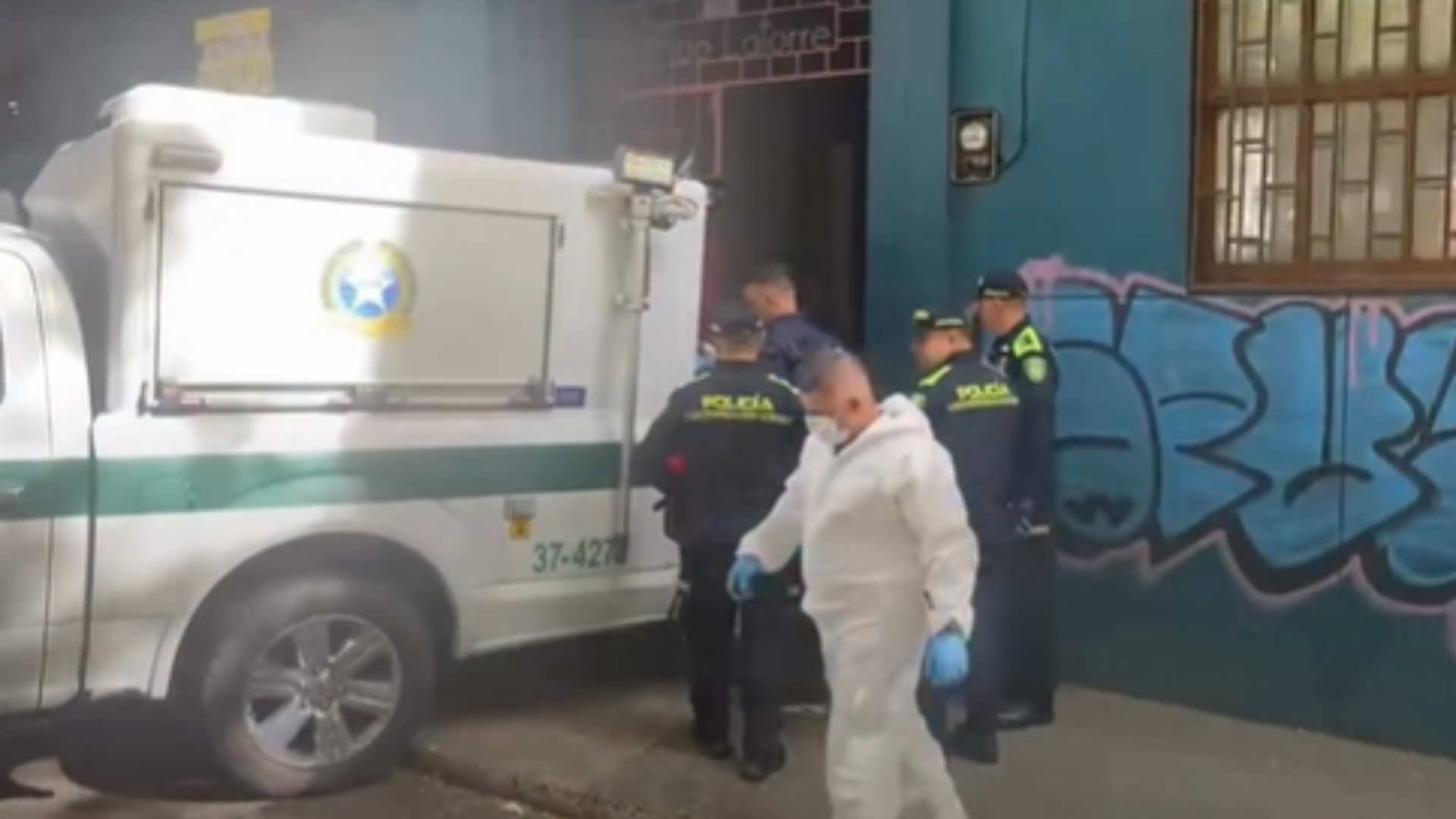 El hombre fue atado de pies y manos, amordazado y estrangulado dentro de su vivienda en el barrio Boston.