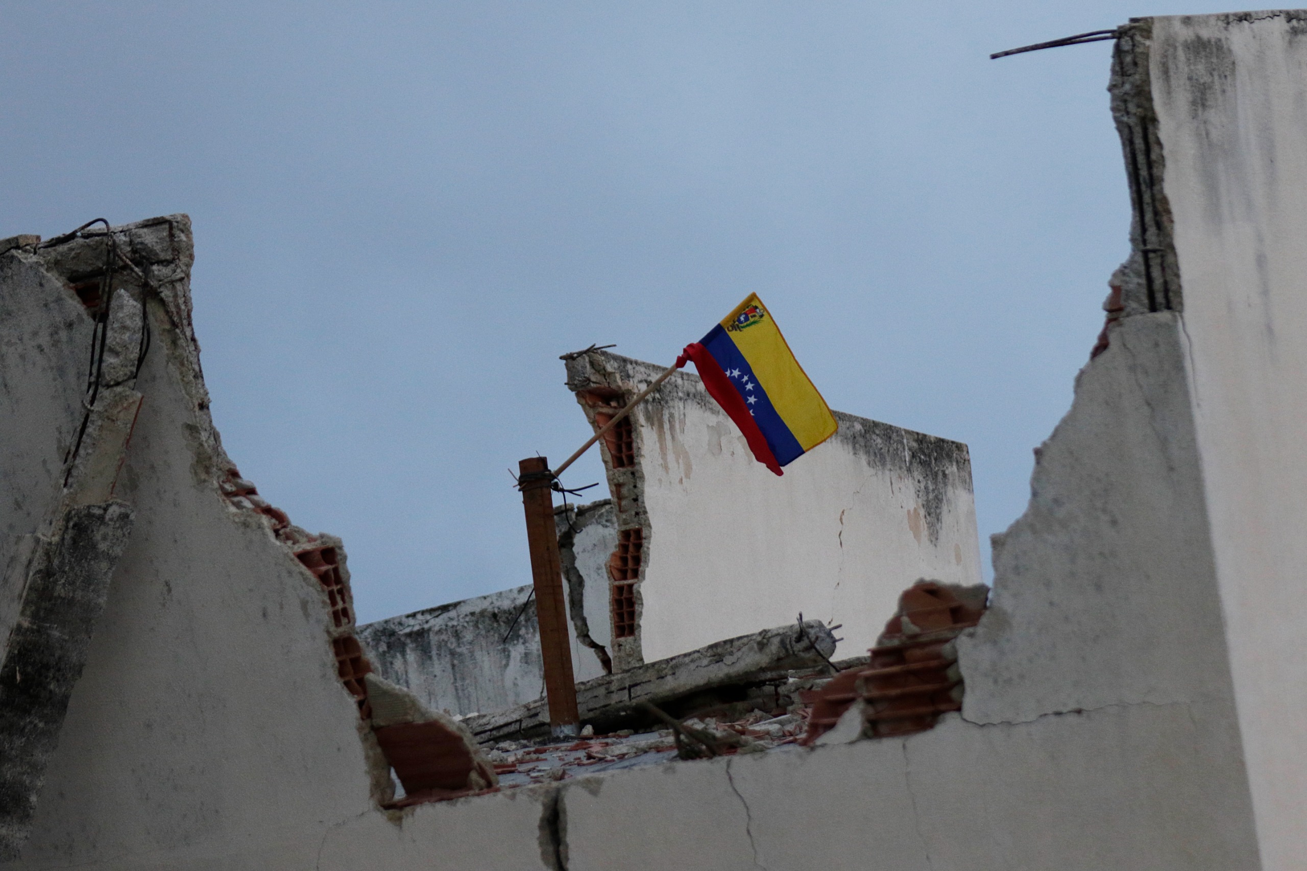 72 horas después de los terremotos, en el país sigue habiendo réplicas de menor escala.