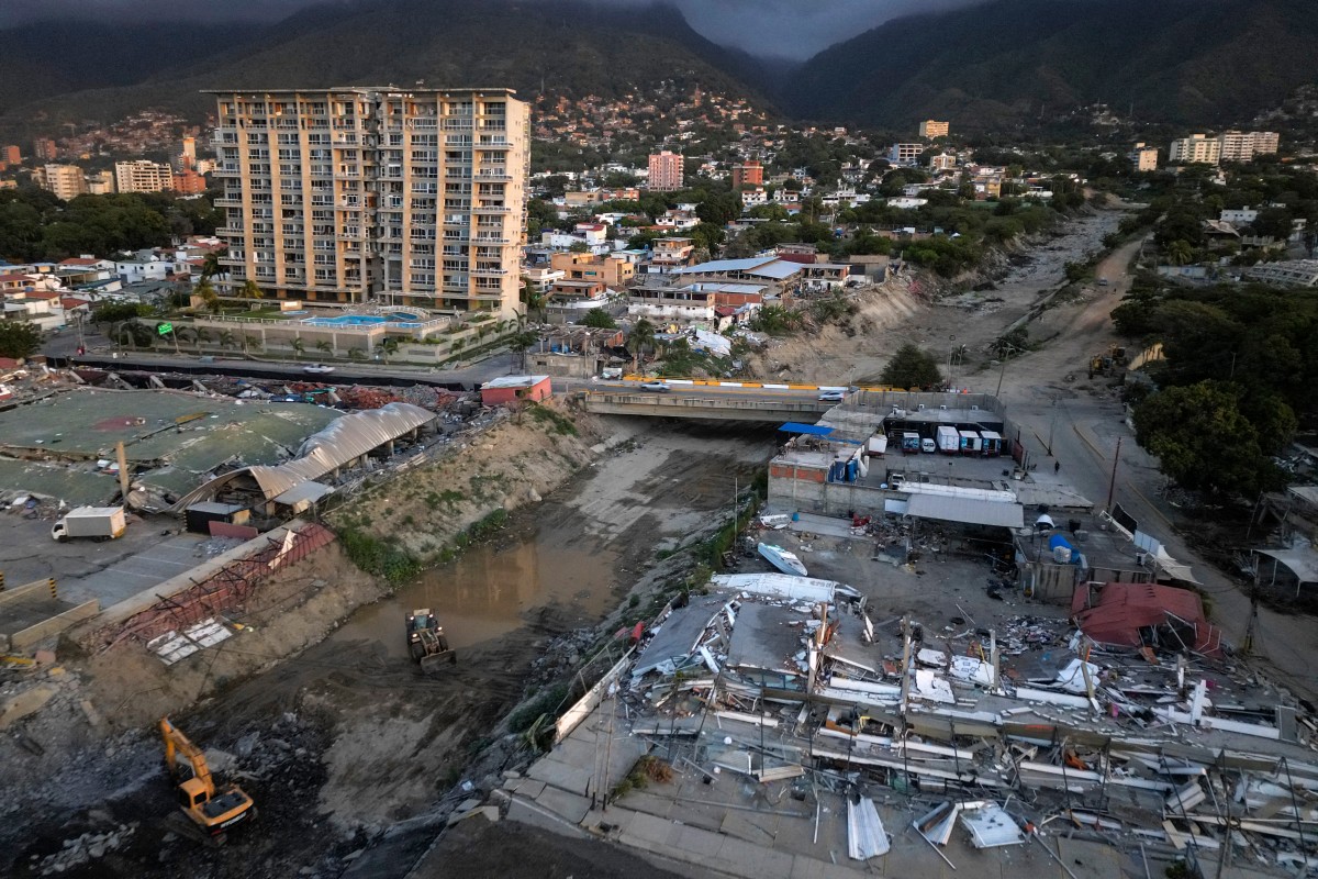 Vista aérea de daños tras el doble terremoto en Caraballeda, estado de La Guaira (Venezuela)