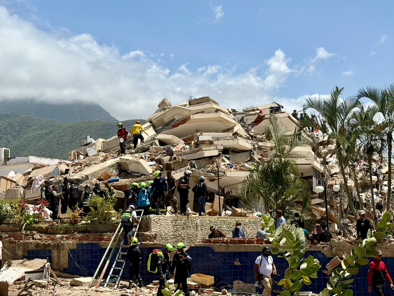 Integrantes de Usar Caldas fueron como rescatistas a Venezuela tras los terremotos en Caracas y La Guaira.