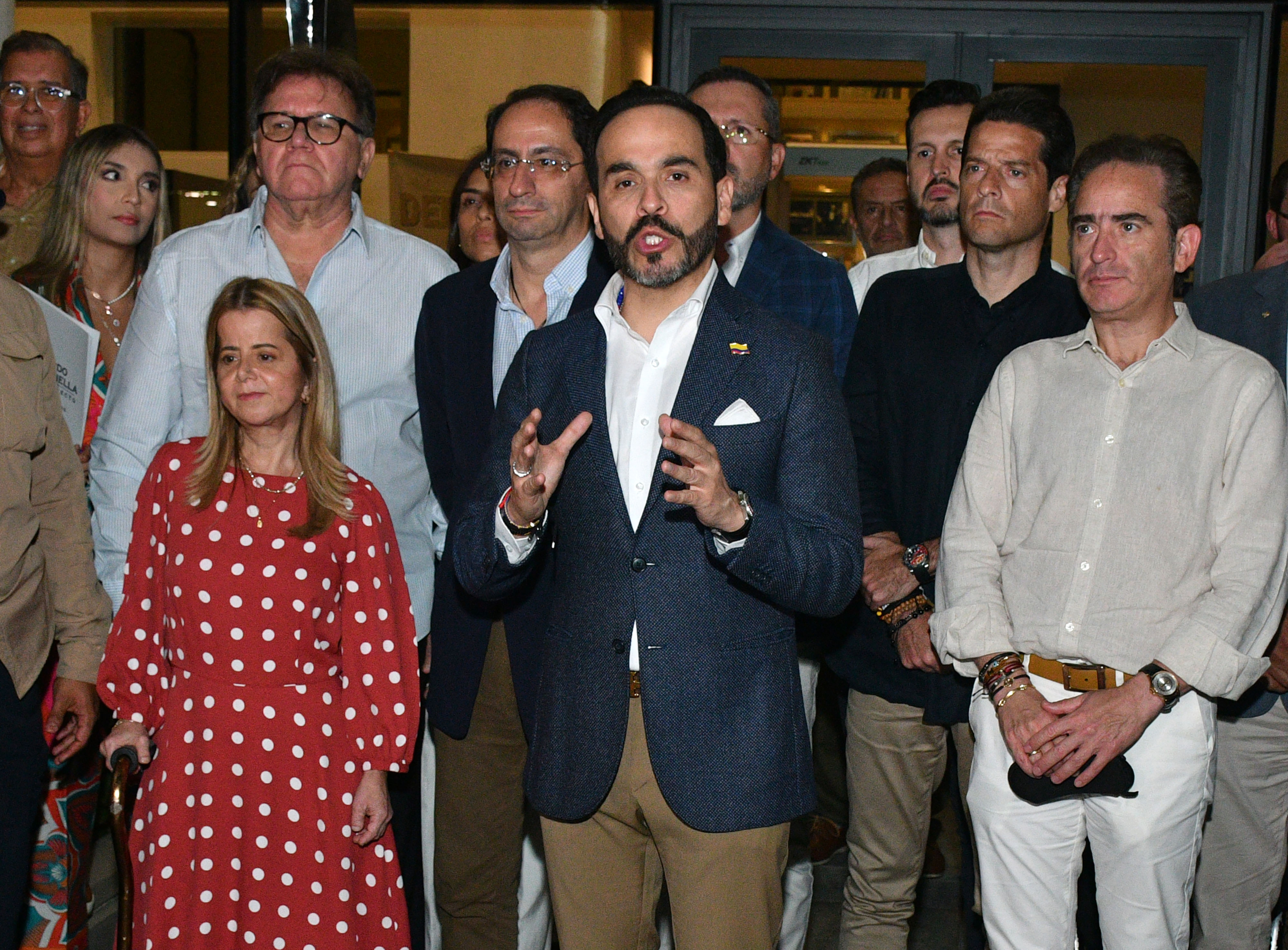 Abelardo de la Espriella and his designated ministers