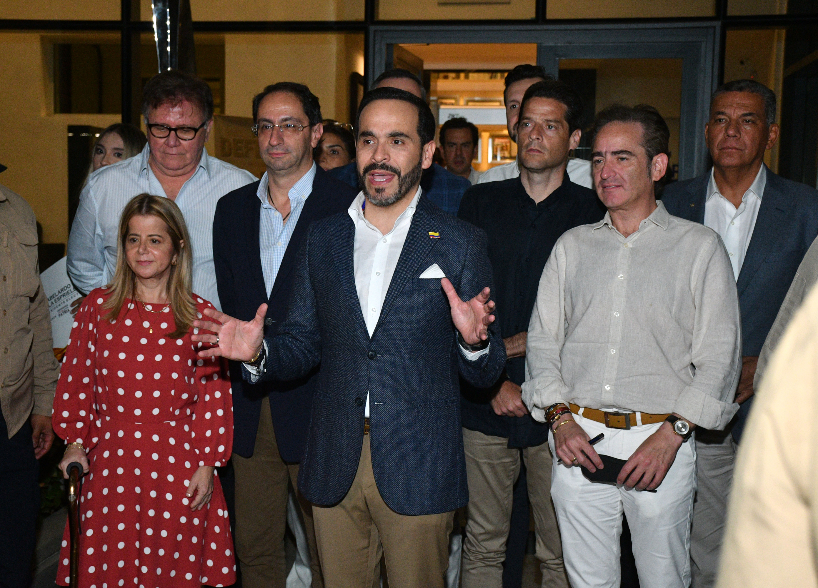 Abelardo de la Espriella and his designated ministers