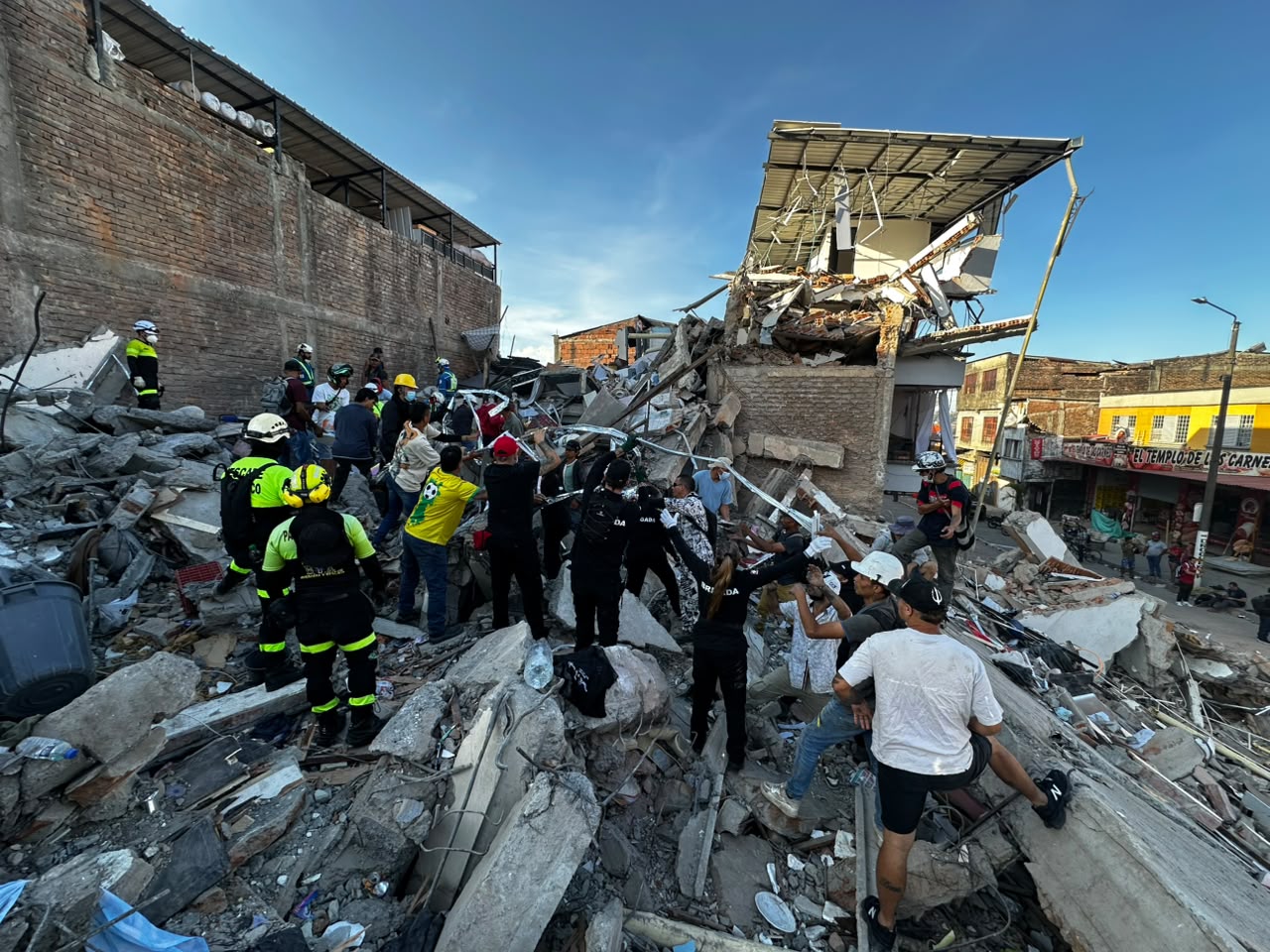 Graves afectaciones en Pereira tras fuerte terremoto.