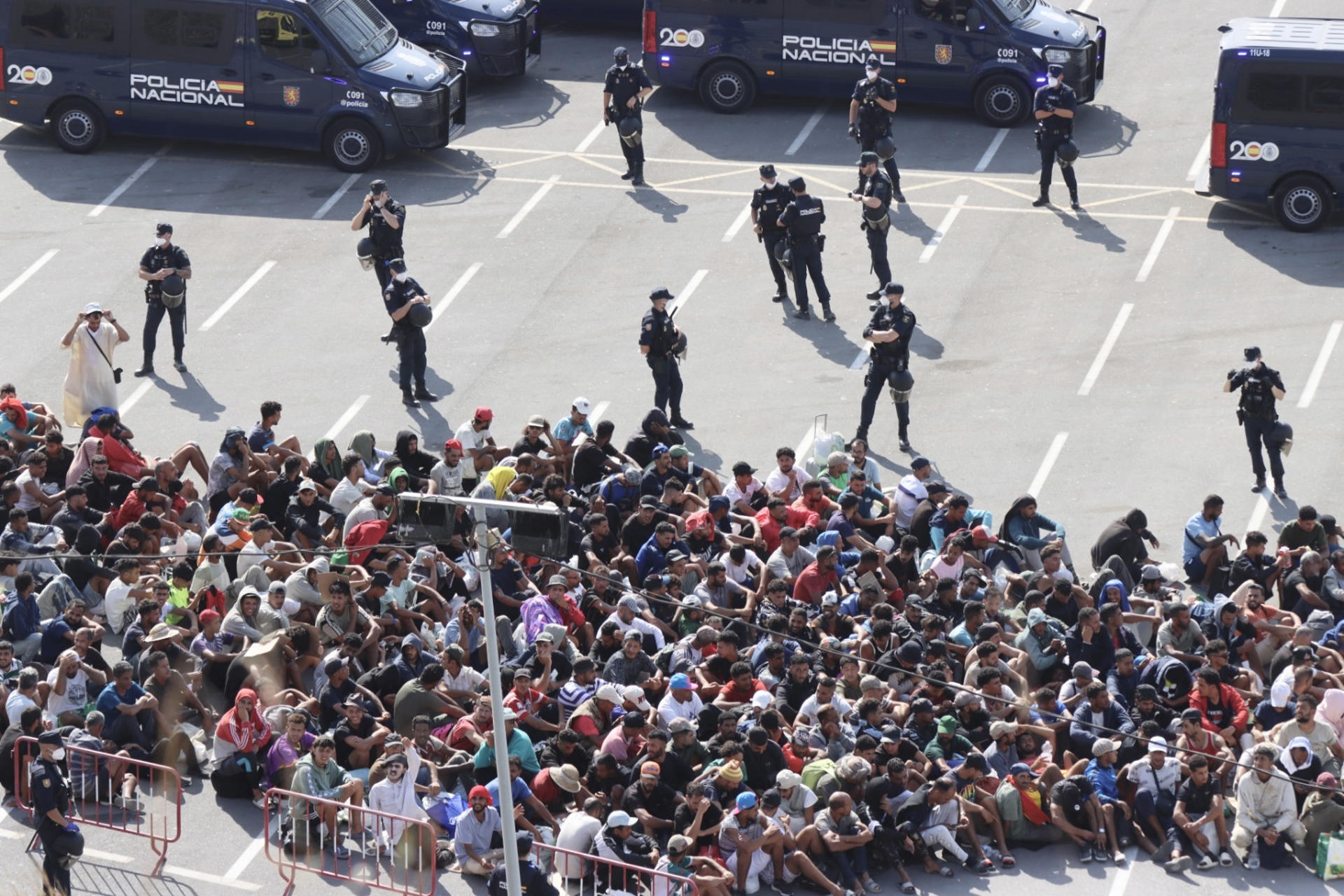 Crisis migratoria en Ceuta sigue semanas después de la entrada de miles de personas desde Marruecos.