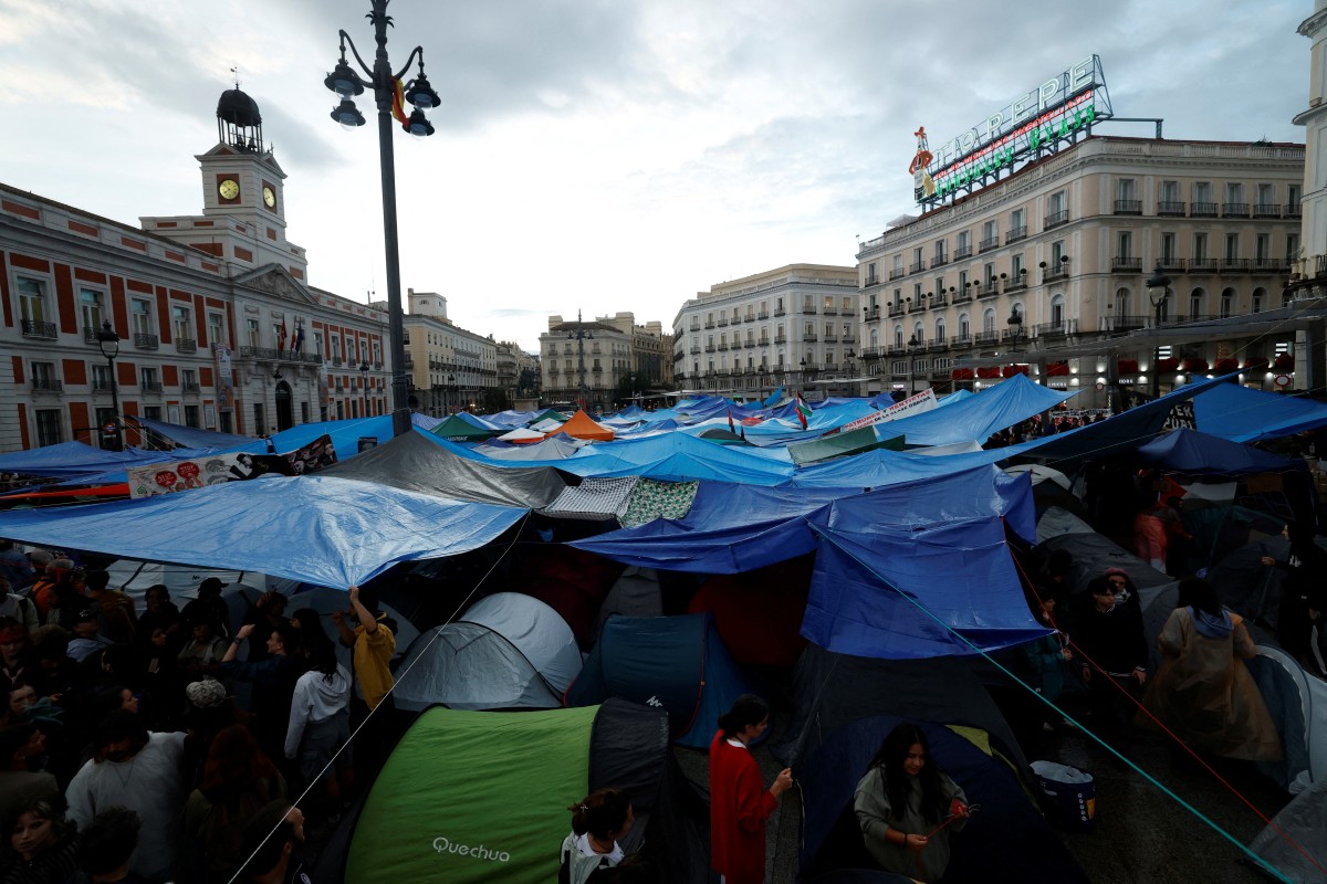 Protests in Spain over the eviction of Maricarmen
