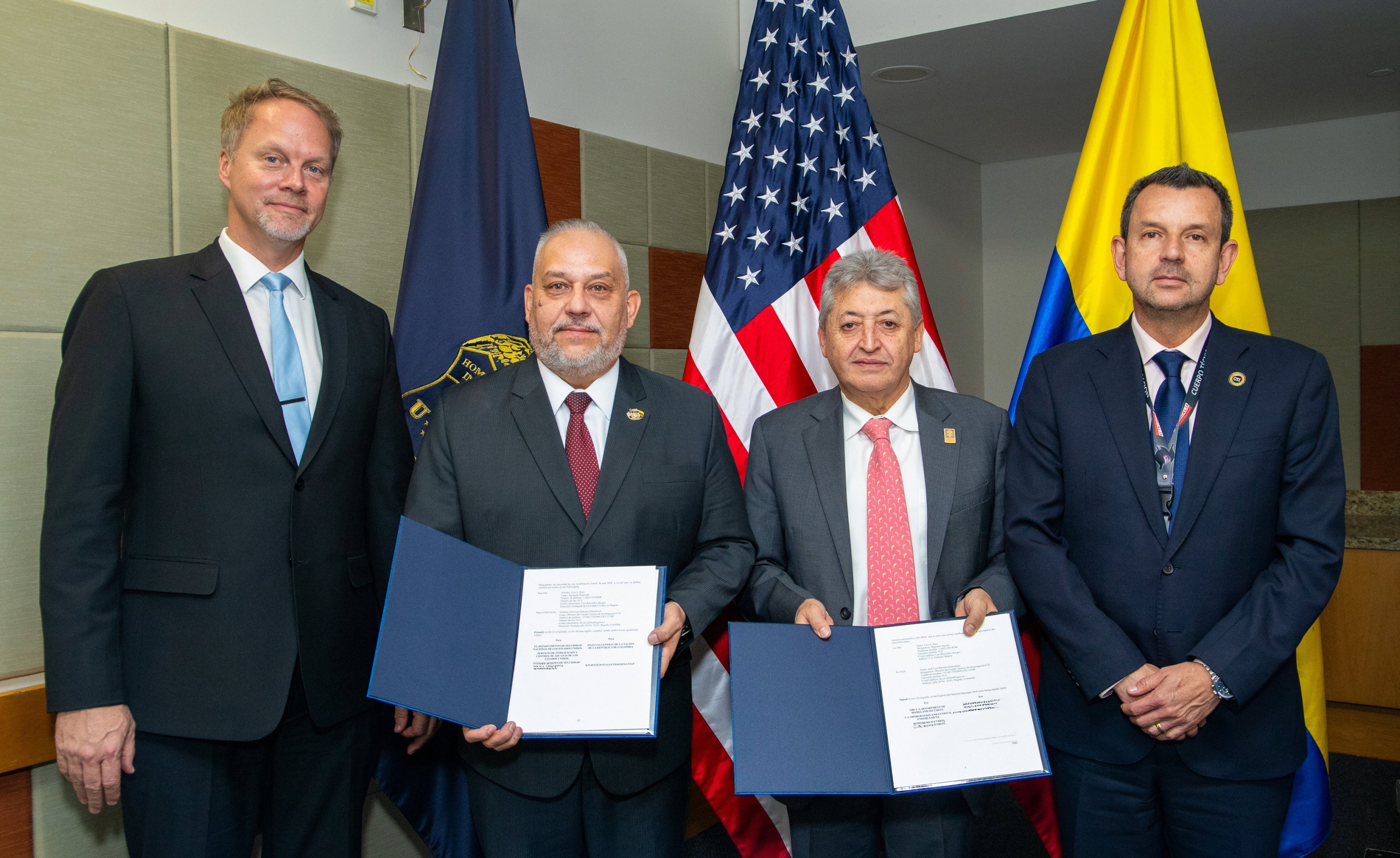 United States Prosecutor's Office and HSI sign agreement to strengthen the fight against drug trafficking and human trafficking.